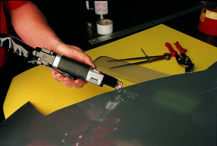 VYŘEZÁVACÍ PILA  PNEUMATICKÁ 4429